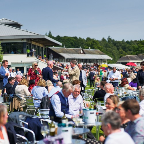 Tickets and Packages for a day at the races in Perthshire
