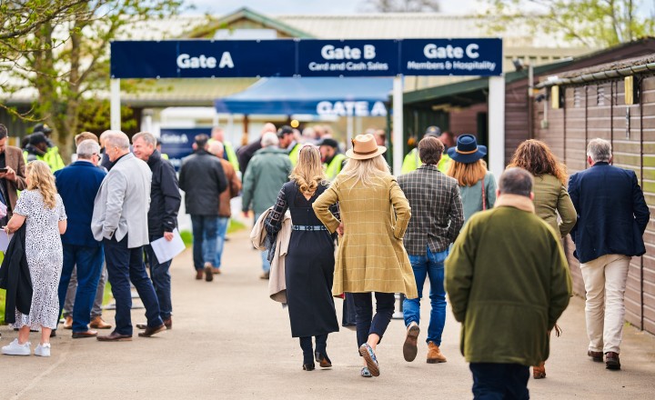 Murrayshall Country Estate Race Evening event at Perth Racecourse